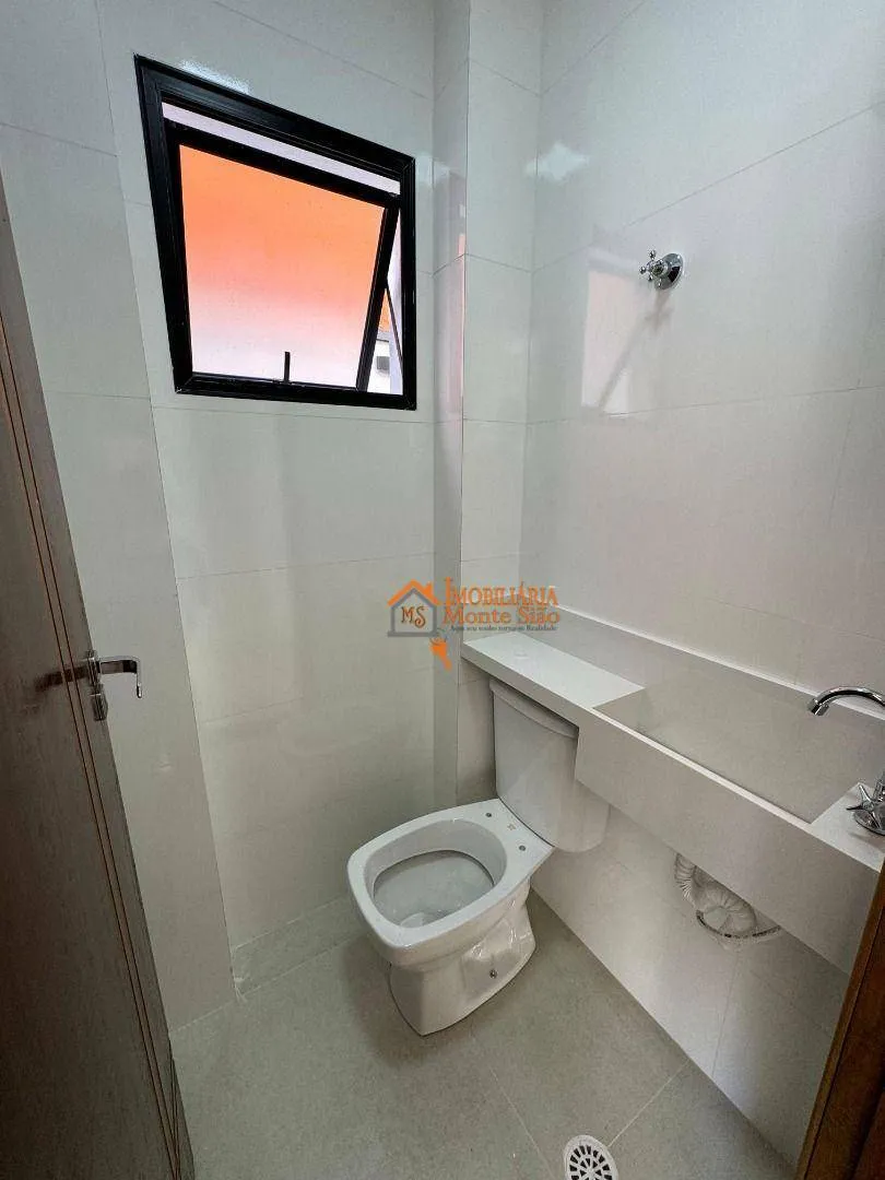 Imagem Sobrado com 3 dormitórios à venda, 100 m² por R$ 990.000,00 - Carmela III - Guarulhos/SP