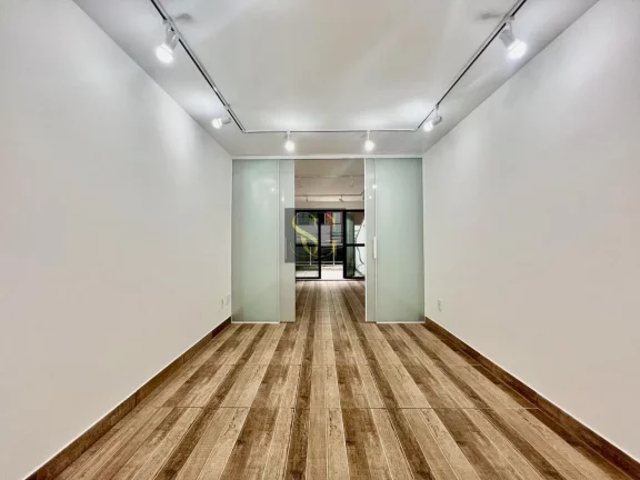 Imagem Ponto Comercial para Venda em Teresópolis, Várzea, 1 banheiro, 1 vaga