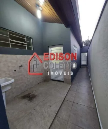 Imagem Charmosa casa reformada a venda em Santa Terezinha, Piracicaba!