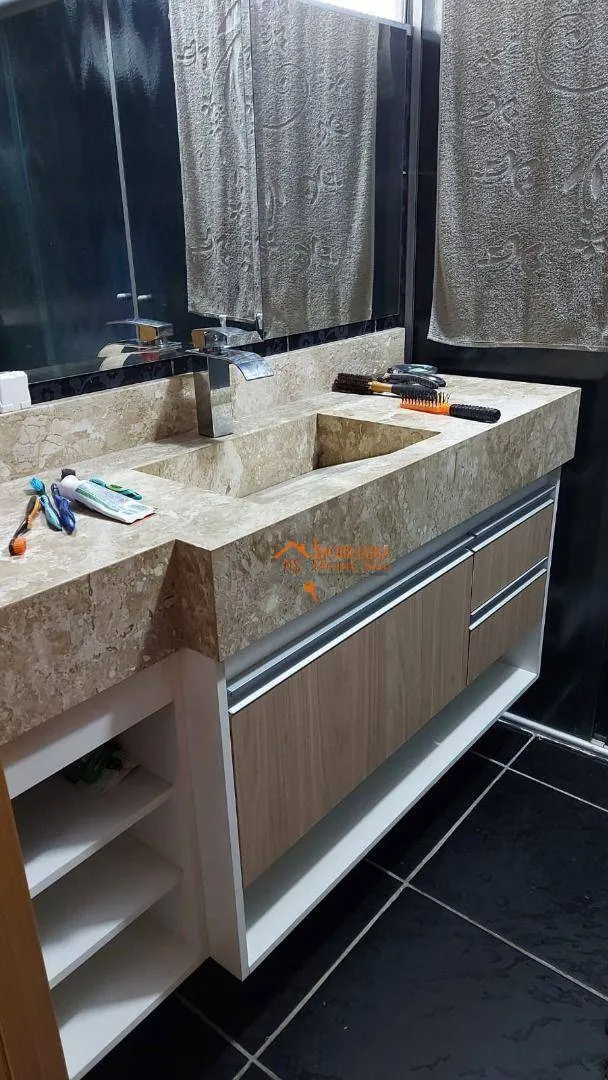 Imagem Sobrado com 4 dormitórios à venda, 250 m² por R$ 403.000,00 - Jardim Brasil - Guarulhos/SP