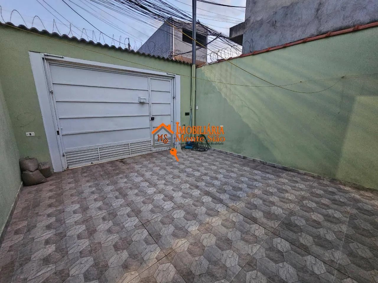 Imagem Sobrado com 2 dormitórios à venda, 100 m² por R$ 390.000,00 - O Pequeno Coração - Itaquaquecetuba/SP