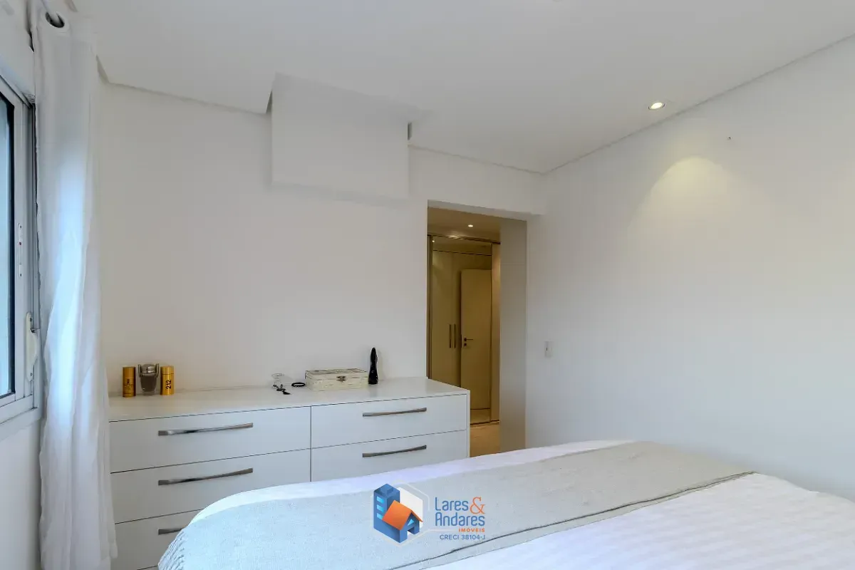 Imagem Apartamento para venda em Santo Amaro com 3 quartos, sendo 1 suíte, 130m²