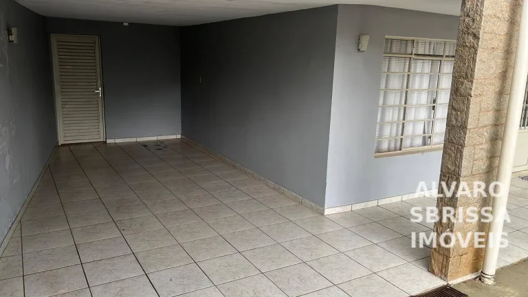Imagem Casa ampla com 453 m2 para uso comercial ou residencial á venda com 3 dormitórios no B Brasil região nobre da cidade de Itu SP