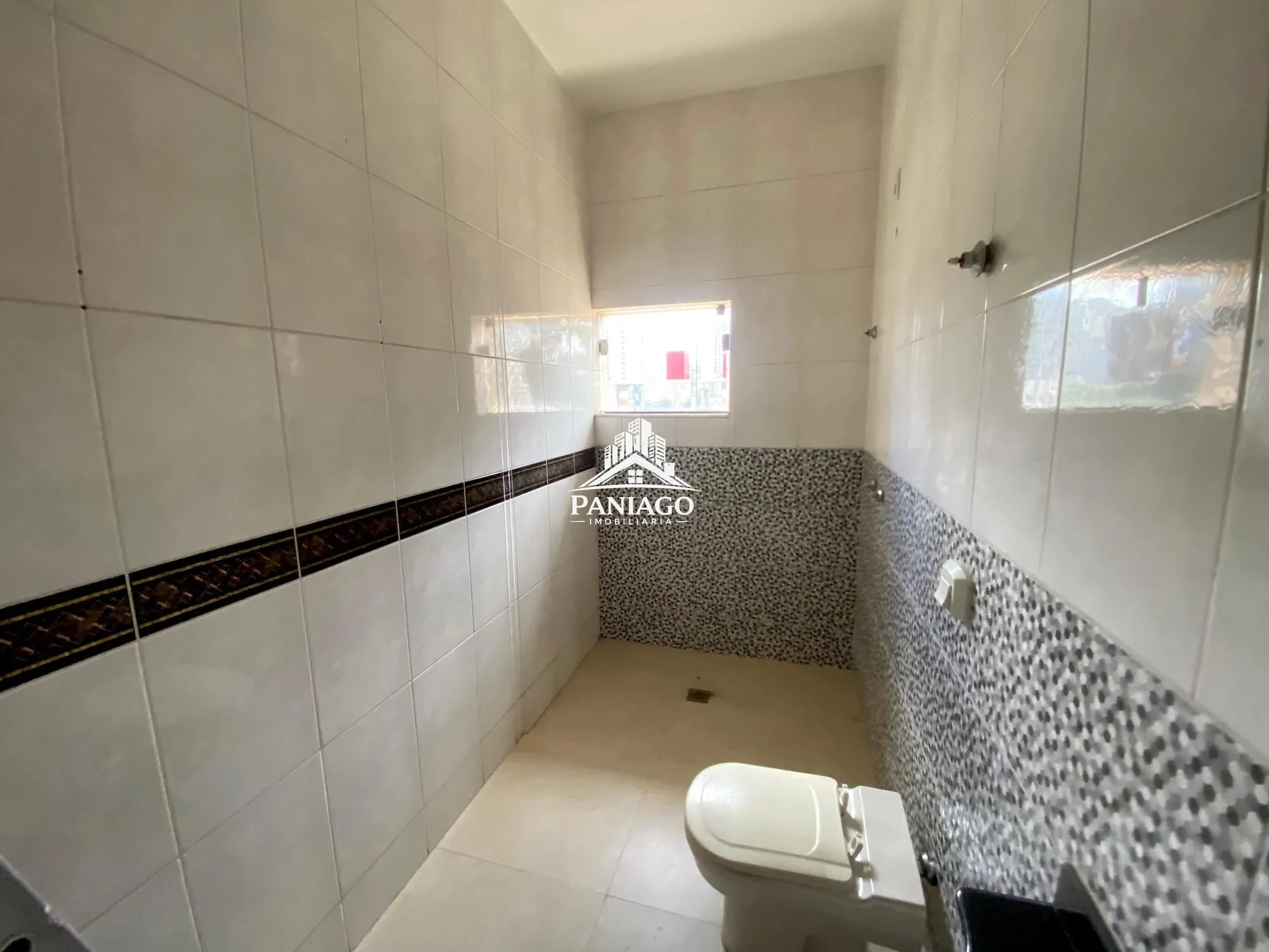 Imagem Casa comercial ampla, 19 salas, 8 banheiros, Bosque da Saúde, Cuiabá-MT