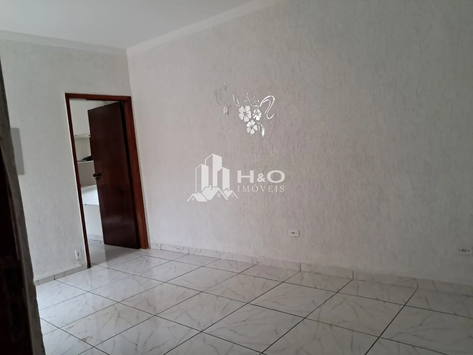 Imagem Oportunidade, Casa Térrea Ampla na Mooca com Churrasqueira, Closet e Quintal - Conforto e Versatilidade para Sua Família