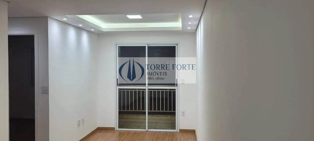 Imagem Lindo apartamento amplo 2 dormitórios, 1 vaga rotativa , varanda .