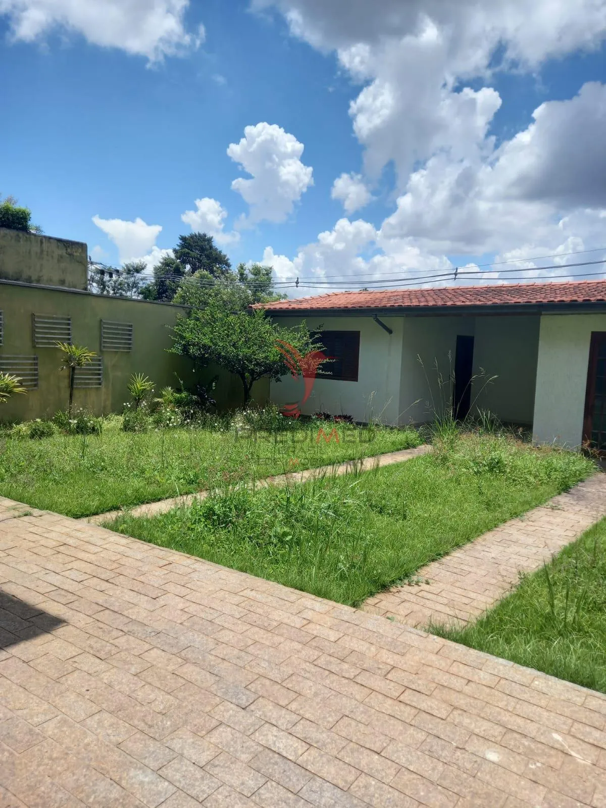 Imagem Casa semi-térrea no Condomínio São Fernando em Barueri