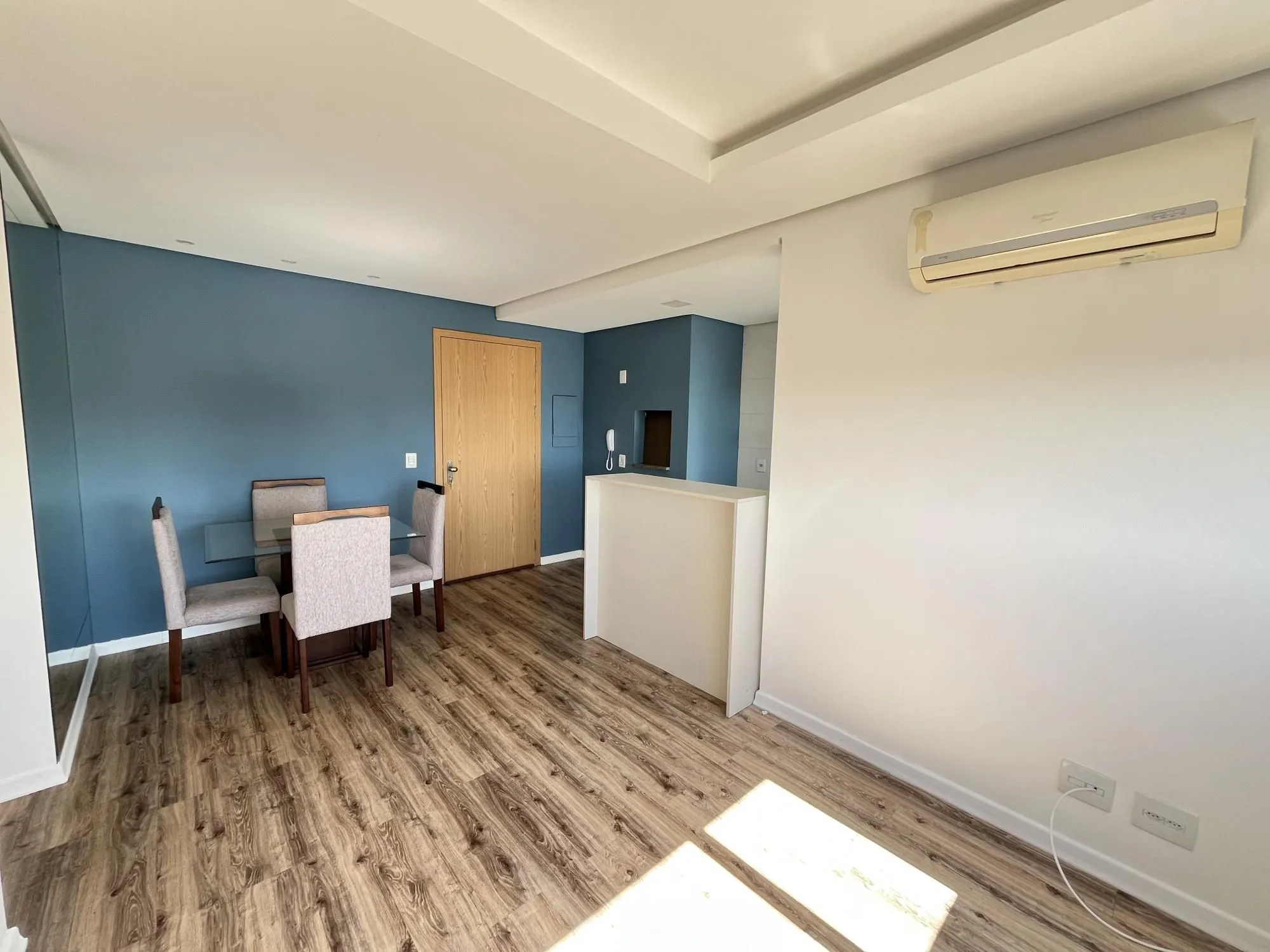 Imagem Apartamento de 2 dormitórios, suíte e 1 vaga de garagem no bairro Passo da Areia