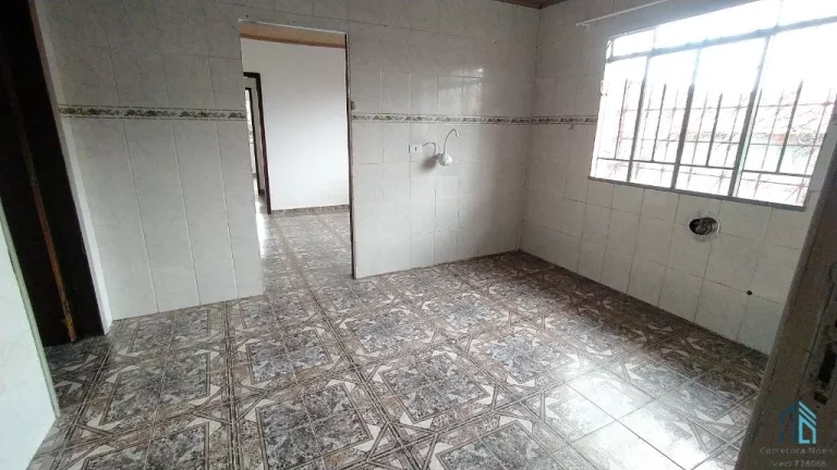 Imagem Casa a venda 03 quartos , 04 vagas no Bairro Alto em Curitiba PR