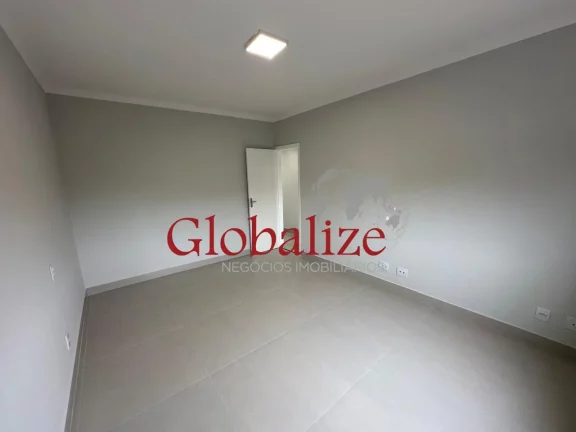 Imagem Apartamento à venda com 80m², 2 quartos, 1 suíte, varanda, garagem, reformado por R$430.000,00 na Aparcida em Santos