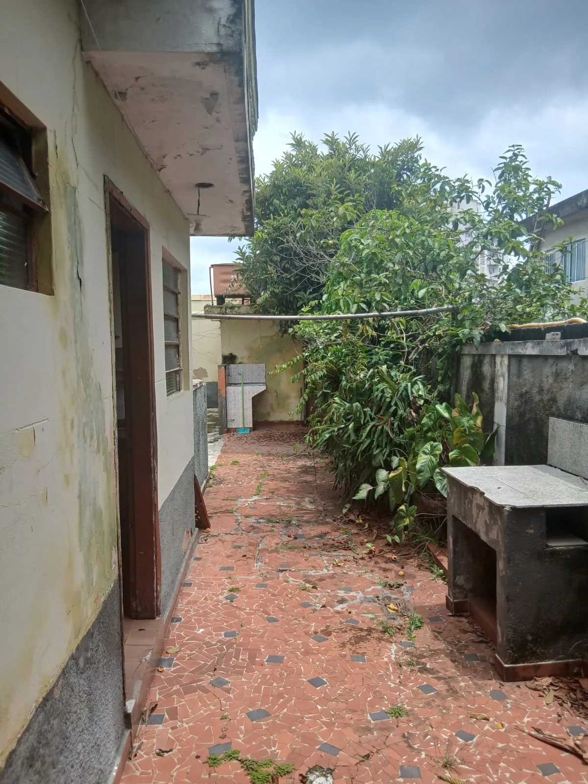 Imagem VENDO EXCELENTE CASA E SOBRADO NO BAIRRO JARDIM SANTA CRUZ!