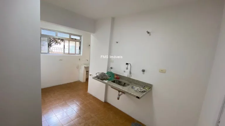 Imagem Apartamento à venda em Moema, São Paulo-SP: 2 quartos, 2 banheiros, 1 vaga de garagem, 80m². Imperdível oportunidade!