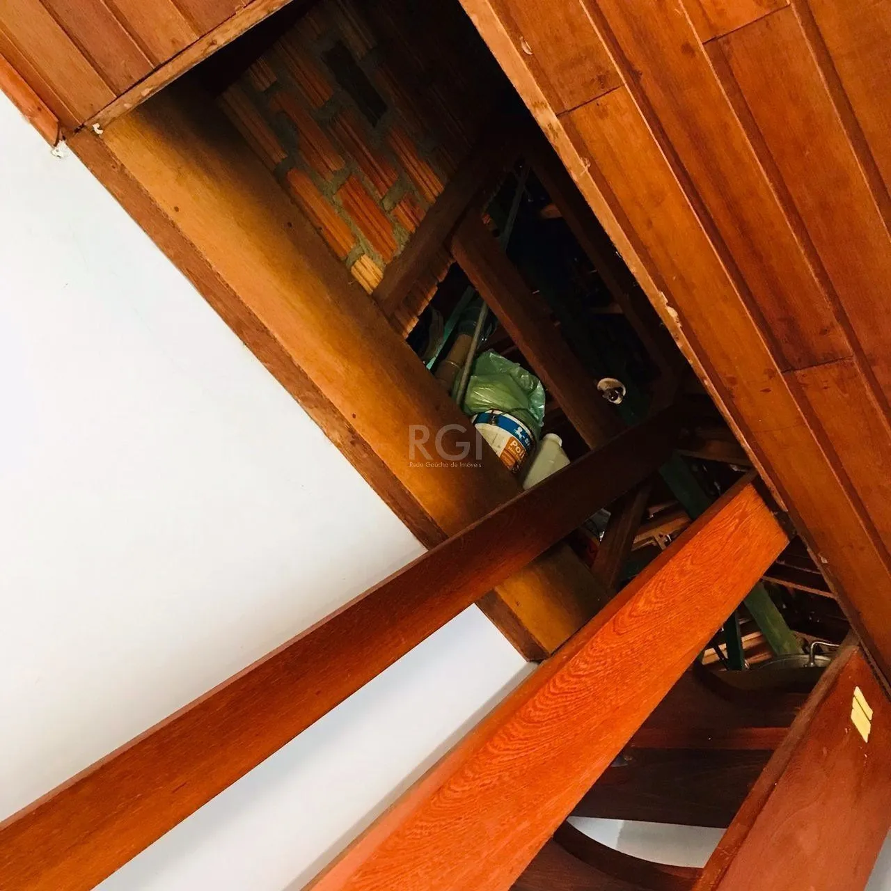 Imagem Casa para Venda - 279m², 6 dormitórios, sendo 2 suites, 3 vagas - Cavalhada, Poa
