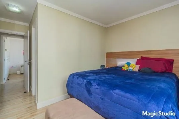 Imagem Vende apartamento no Bairro Passo da Areia - Porto Alegre