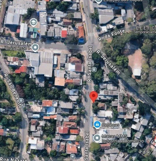 Imagem Terreno medindo 13.20m de frente e 30m de fundos.