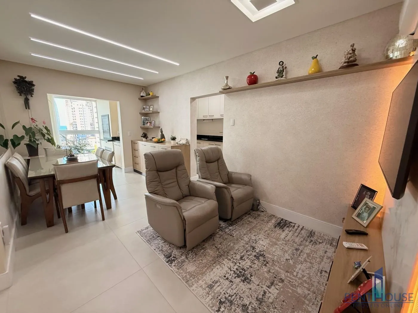 Foto do imóvel Apartamento Zona Central para Venda em Porto Belo, PEREQUÊ, 2 dormitórios, 2 suítes, 3 banheiros, 2 vagas em AV HIRONILDO CONCEIÇÃO DO SANTOS, 292 - PEREQUÊ, Porto Belo - SC