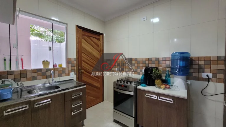 Imagem Sobrado Triplex à venda em Santo Inácio, Curitiba/PR.
