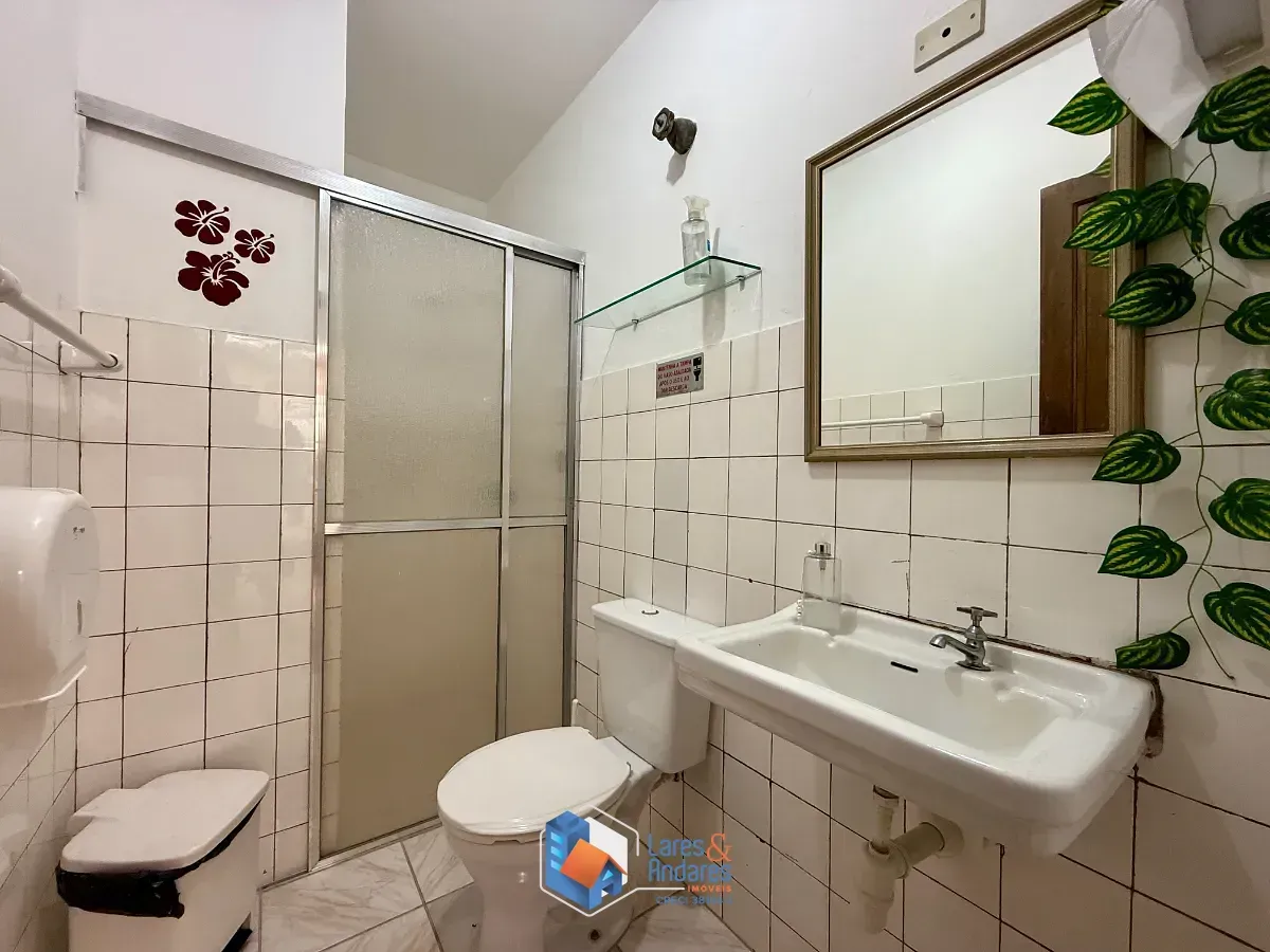 Imagem Casa comercial para venda em Interlagos, 187m²