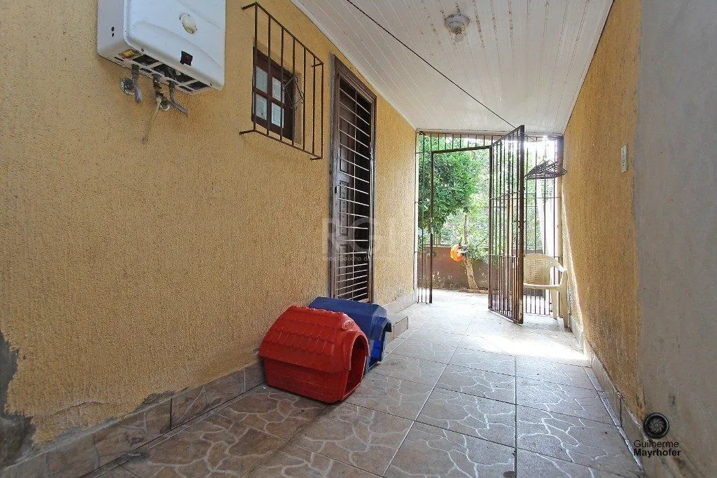 Imagem Casa para Venda - 150m², 2 dormitórios, 2 vagas - Nonoai