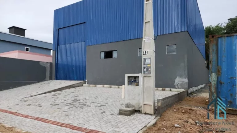 Barracão/Galpão Comercial novo, com 360,00m² de terreno e 270m² Construídos em Gaspar -SC