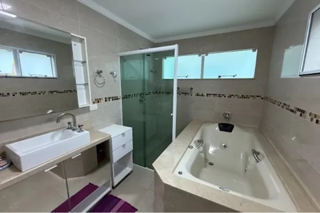 Imagem Casa para venda no bairro Ariribá em Balneário Camboriú