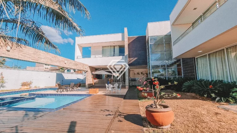 Imagem Sobrado 5 Suítes, 1.080 m² c/ lazer à venda na 205 Sul