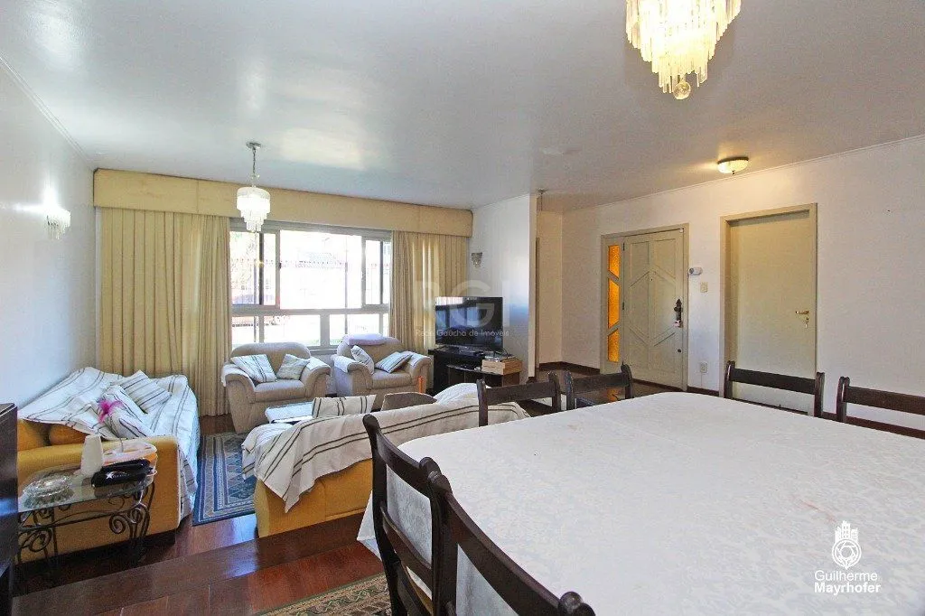 Imagem Casa para Venda - 215m², 3 dormitórios, sendo 1 suites, 3 vagas - Sarandi