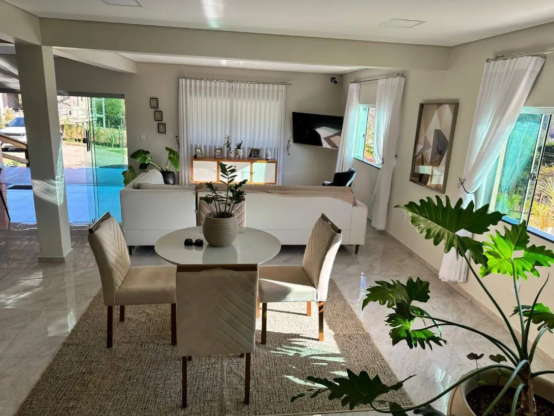 Imagem Vendo uma linda chácara em itatiaiuçu/MG , com área total de 3.400 m²,