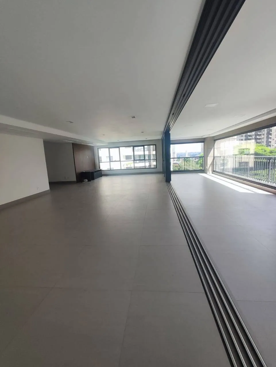 Imagem Apartamento de Alto Padrão com 360m² no Centro de Alphaville