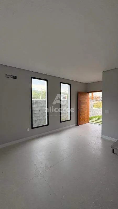 Imagem Sobrado à venda com 3 quartos 3 suítes, 154,15m² em Vargem Pequena Florianópolis