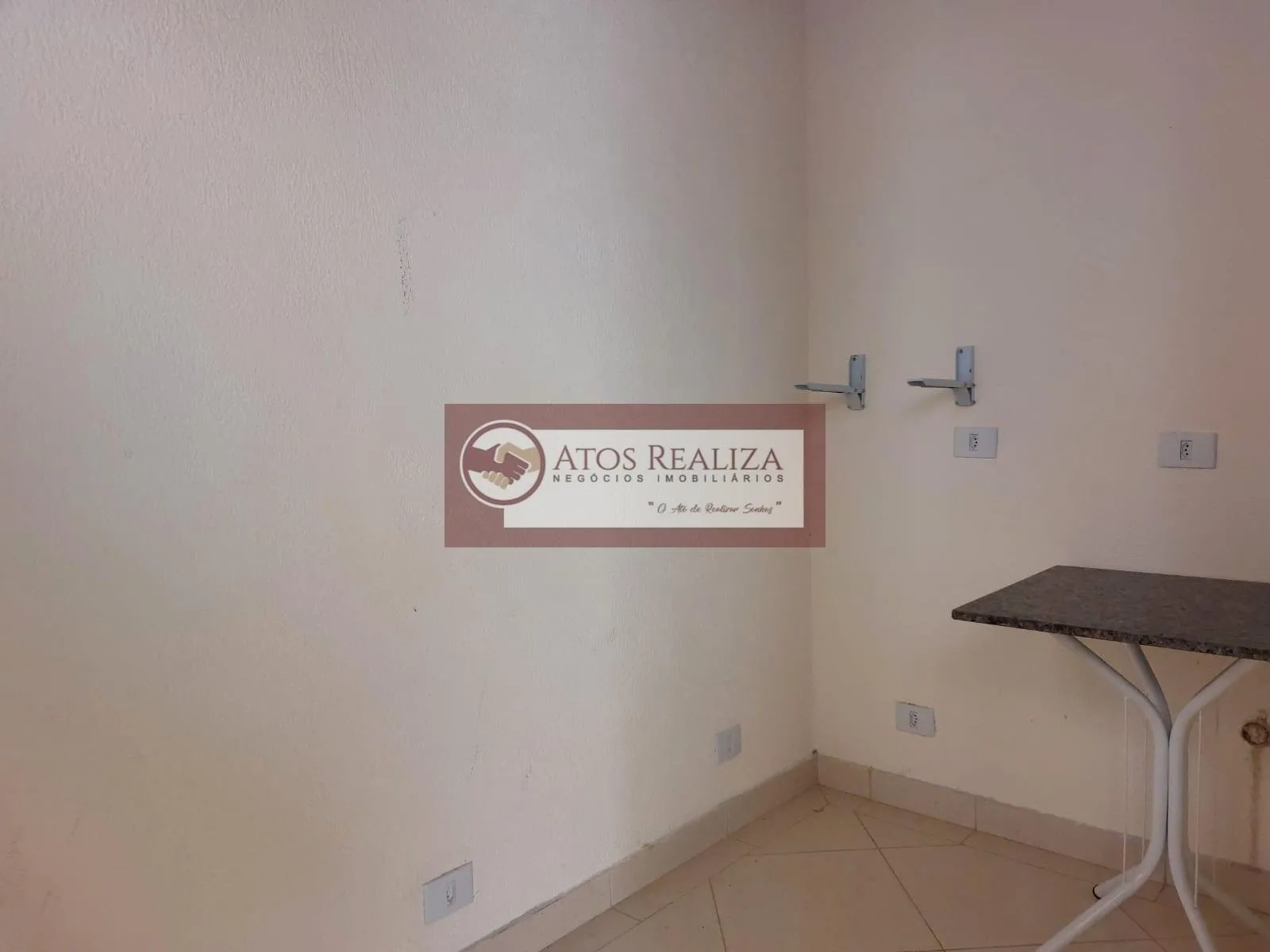 Imagem Alugo Casa Comercial com 5 Salas, Região Chácara Flora, com 84M², 3 Vagas de Garagem, Ideal para área de saúde em geral, como, Clínica Odontológica, Psicologia, Fonoaudiologia, Valor da Locação, R$ 6.141,75 já incluso, IPTU, e Condomínio.