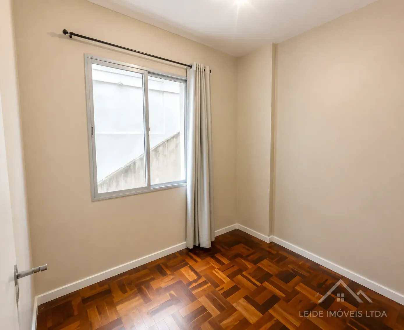 Foto do imóvel: Apartamento com 2 Quartos à Venda ou Locação, 46 m² em Centro - Florianópolis
