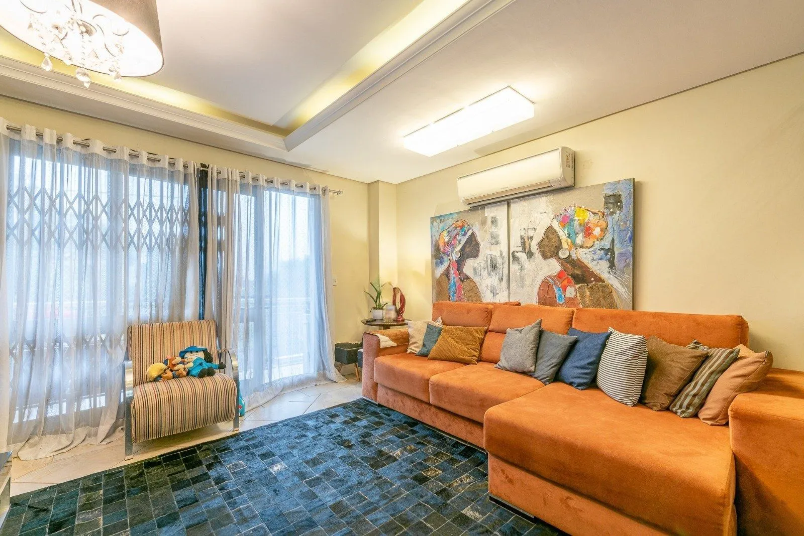 Imagem Casa com 3 dormitórios, suíte, pátio com spa, 3 vagas, Rua do Pampa - Ecoville