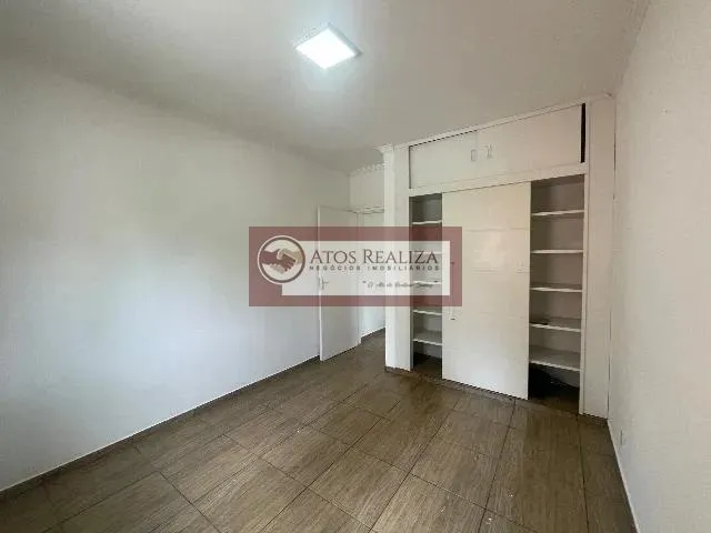 Imagem Casa Comercial para Locação em Vila Santa Catarina - SP