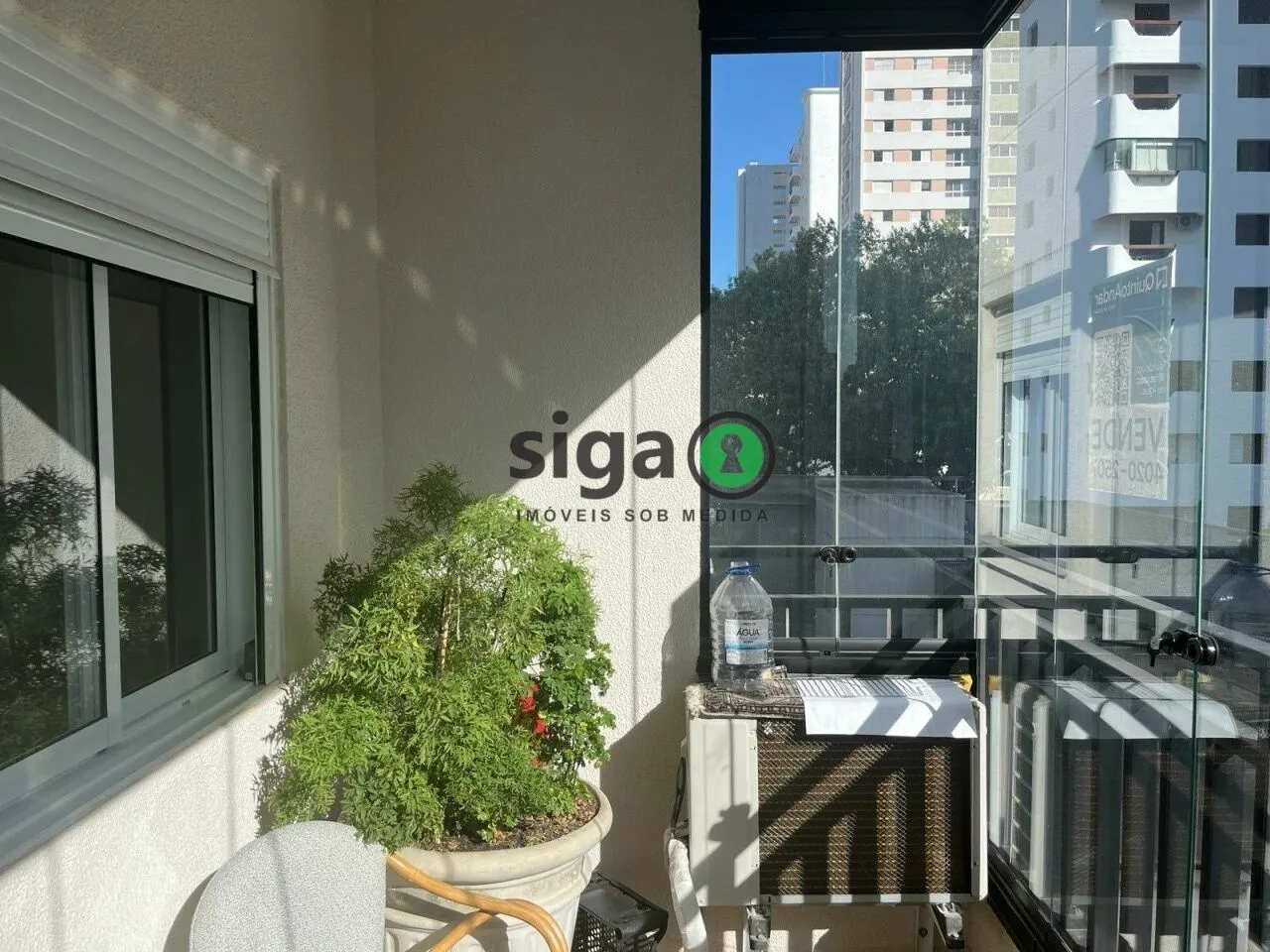 Imagem Apartamento a venda no Campo Belo com 3 quartos, 2 banheiros e 3 vagas.
