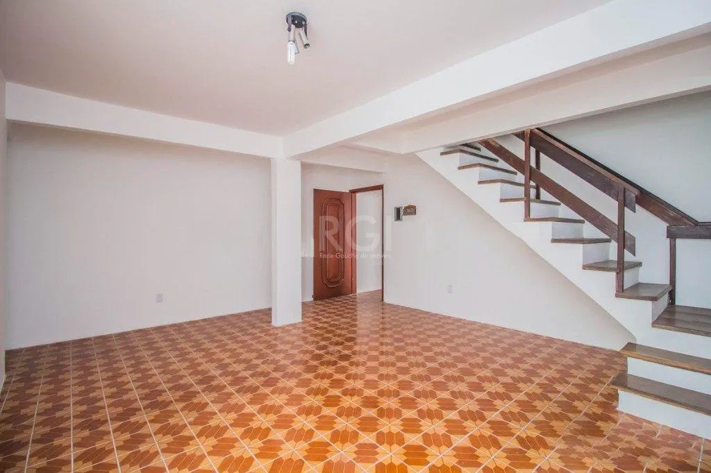 Imagem Casa para Venda - 440m², 3 dormitórios, sendo 2 suites, 2 vagas - Cidade Baixa
