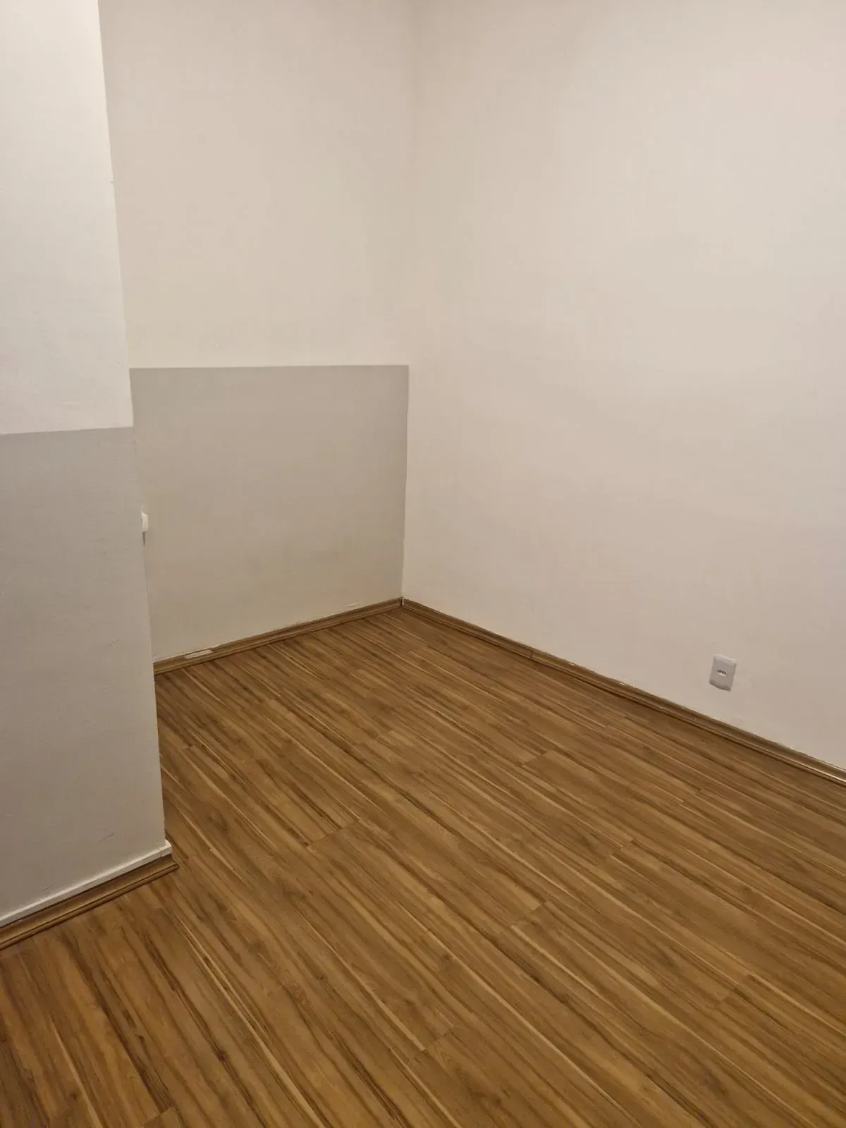 Imagem Casa à venda - Área útil 224 m2 com 3 dormitórios sendo 1 suíte - 2 vagas - Vila Maria Genoveva - Ju