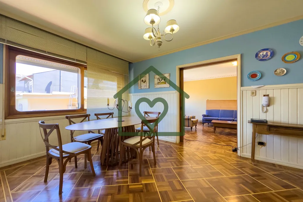 Imagem Ótimo apartamento de 3 dormitórios sendo 1 suíte, no Bairro Petrópolis em Porto Alegre. 
 
Para ...