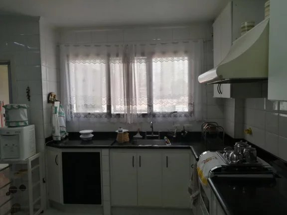 Imagem Lindo apartamento, com 151 m2, ampla sala p/ 2 ambientes, sala de ampla, lavabo, 4 dormitórios, com...