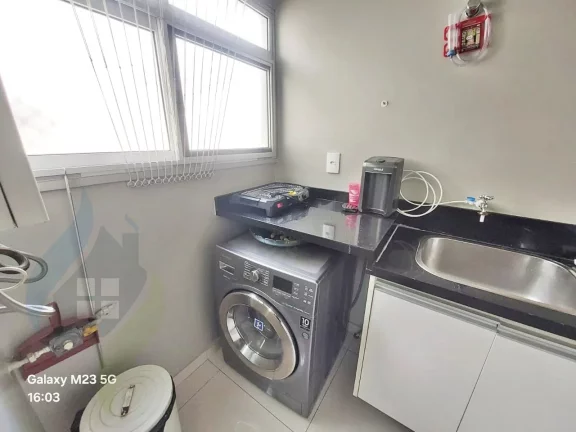 Imagem Apartamento Lindo, Reformado, 2 dorms, 1 banheiro, 1 vaga coberta