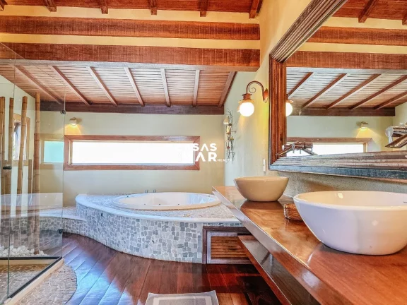 Imagem Luxuosa Casa com 5 Suítes na Ferradura, Búzios-RJ Piscina, Espaço Gourmet A poucos metros da praia 498m² de área