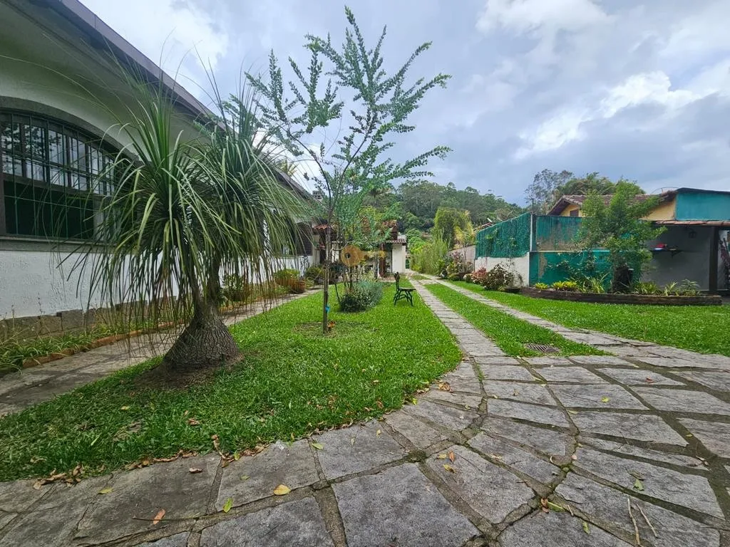 Imagem Casa para Venda em Teresópolis / RJ no bairro Ermitage