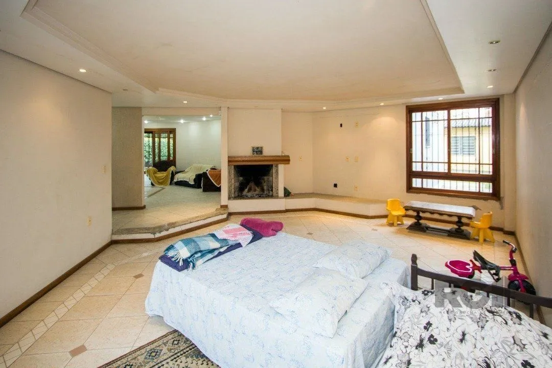 Imagem Sobrado com 6 suites, lareira, lavabo, pátio - Bairro Belém Velho