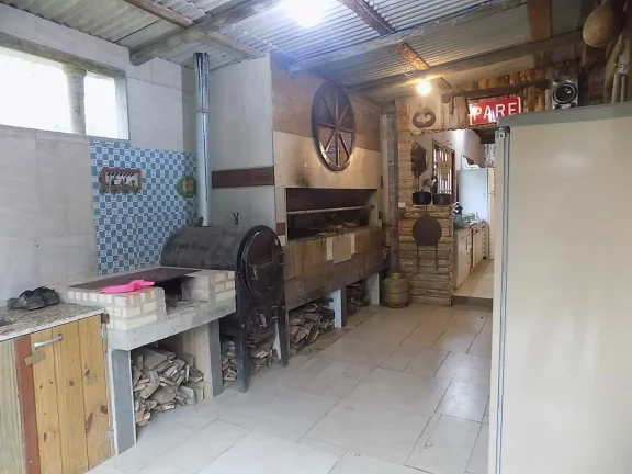 Imagem Imperdível! Casa Charmosa em Garopaba-SC com 3 Quartos, 2 Banheiros e Perto das Dunas!