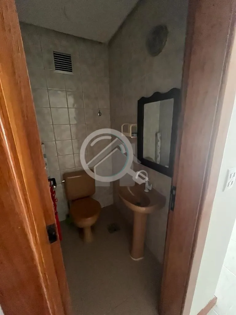 Imagem Sala comercial exclusiva de 40 m², com ótima iluminação, vista arborizada e lavabo. Imóvel deso...