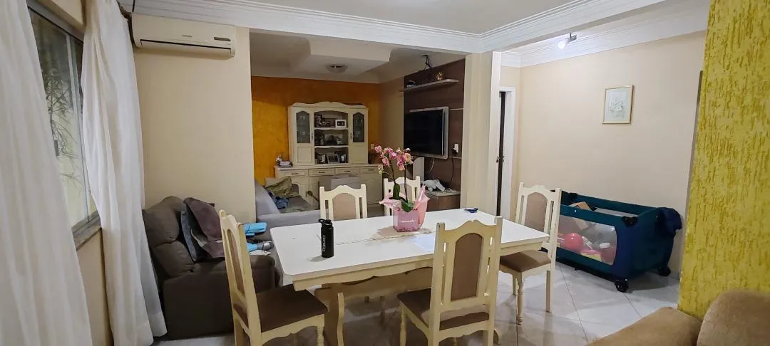 Imagem Casa mobiliada e usada em Cascavel - Centro, com escritório e quintal