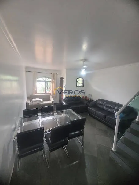 Imagem Sobrado em Condomínio com 2 quartos 350 metros da Martim de Sá Caraguá
