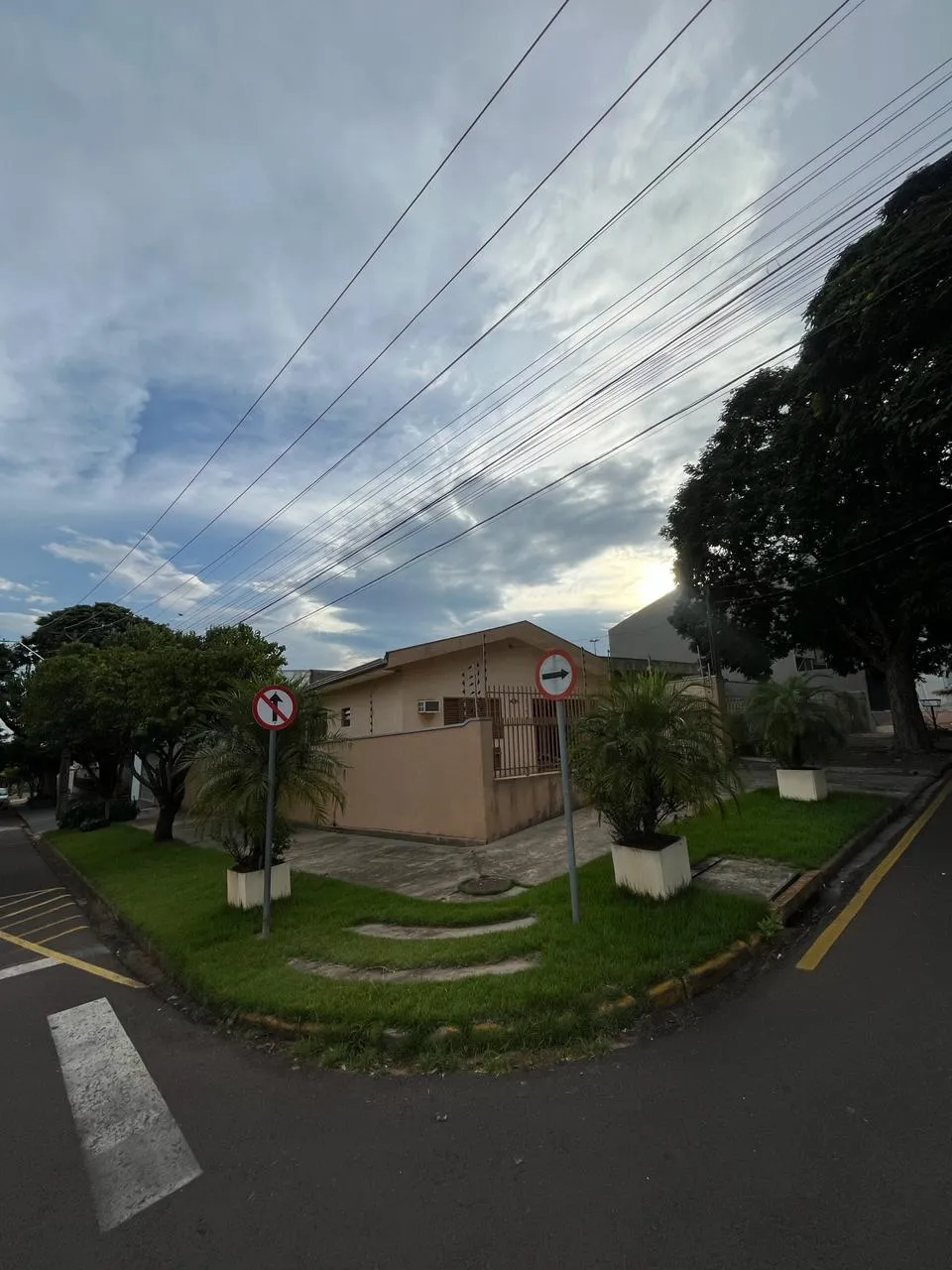 Imagem Casa 216.76m Umuarama-PR 225