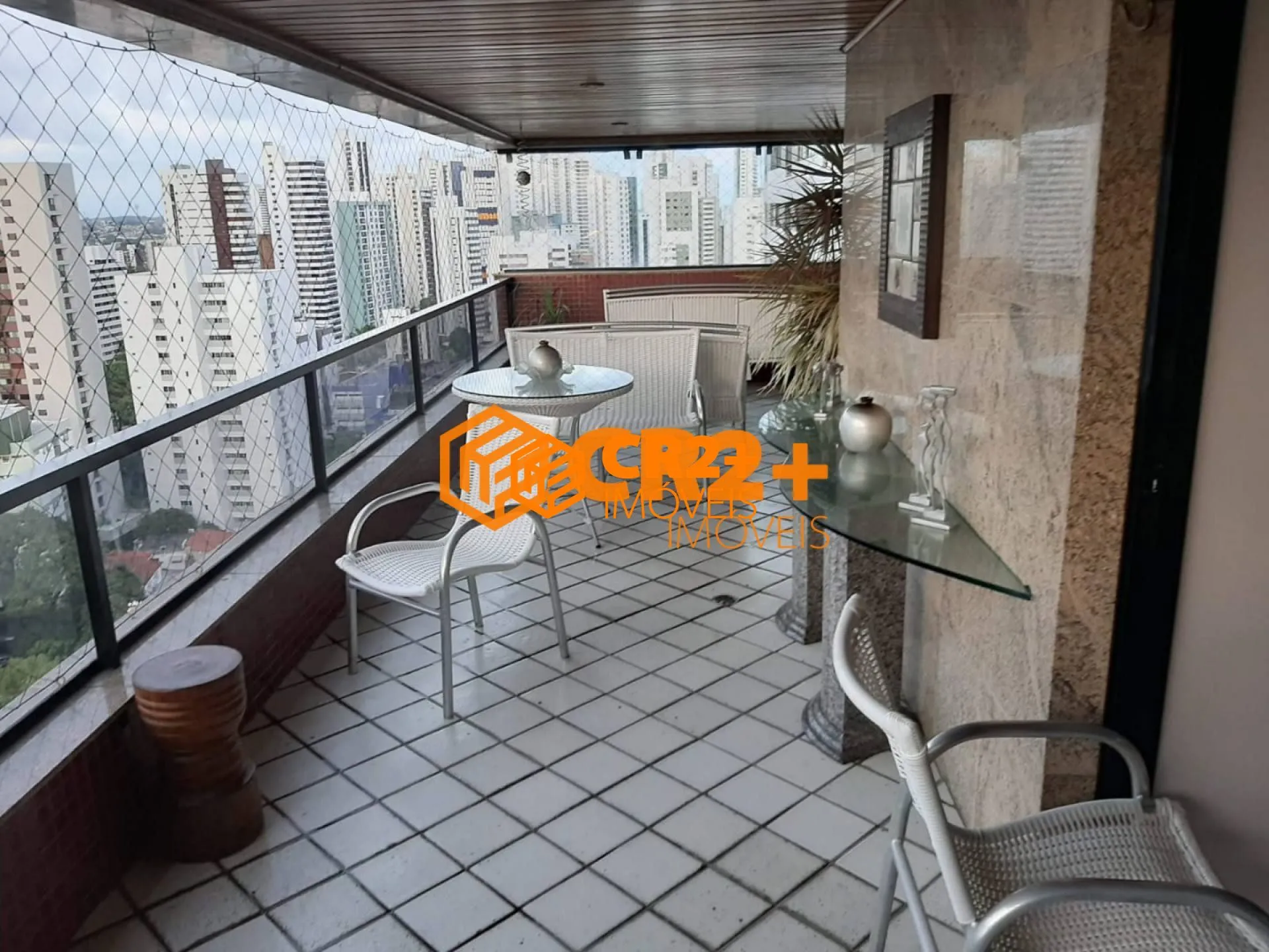 Imagem Apartamento a Venda 300m2 com 5 quartos,5 Suítes, na Jaqueira