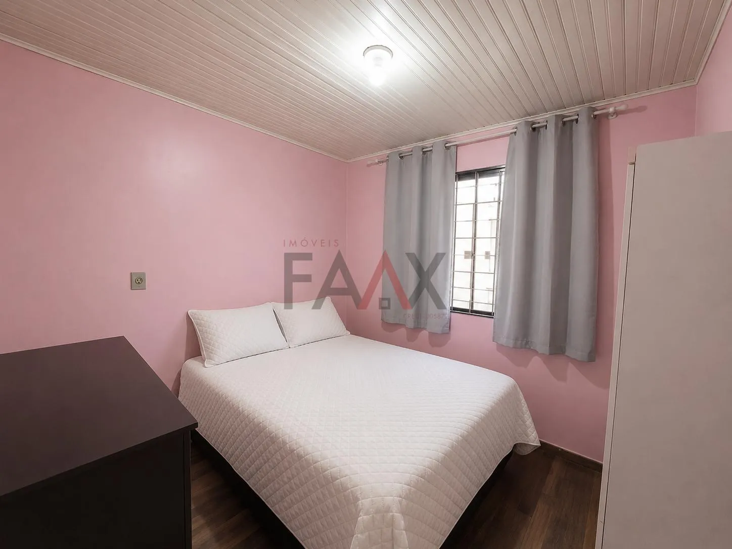 Imagem Casa de Esquina à Venda no Bonsucesso, espaco amplo, oportunidade!